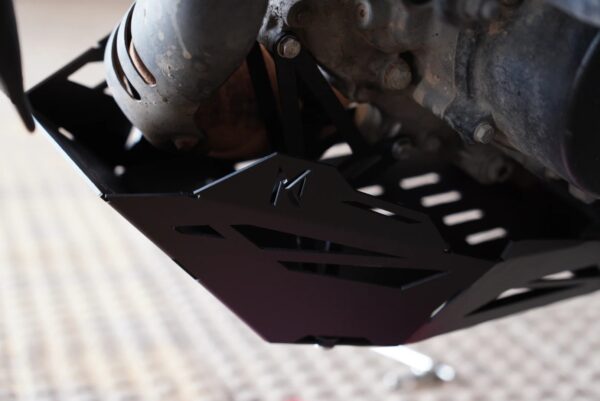 Kybermoto Rouge Bash plate Black powdercoat For Duke 390 -Gen 3 - Image 4