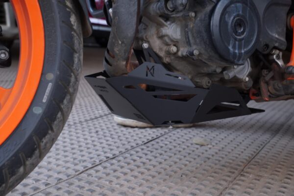 Kybermoto Rouge Bash plate Black powdercoat For Duke 390 -Gen 3 - Image 3
